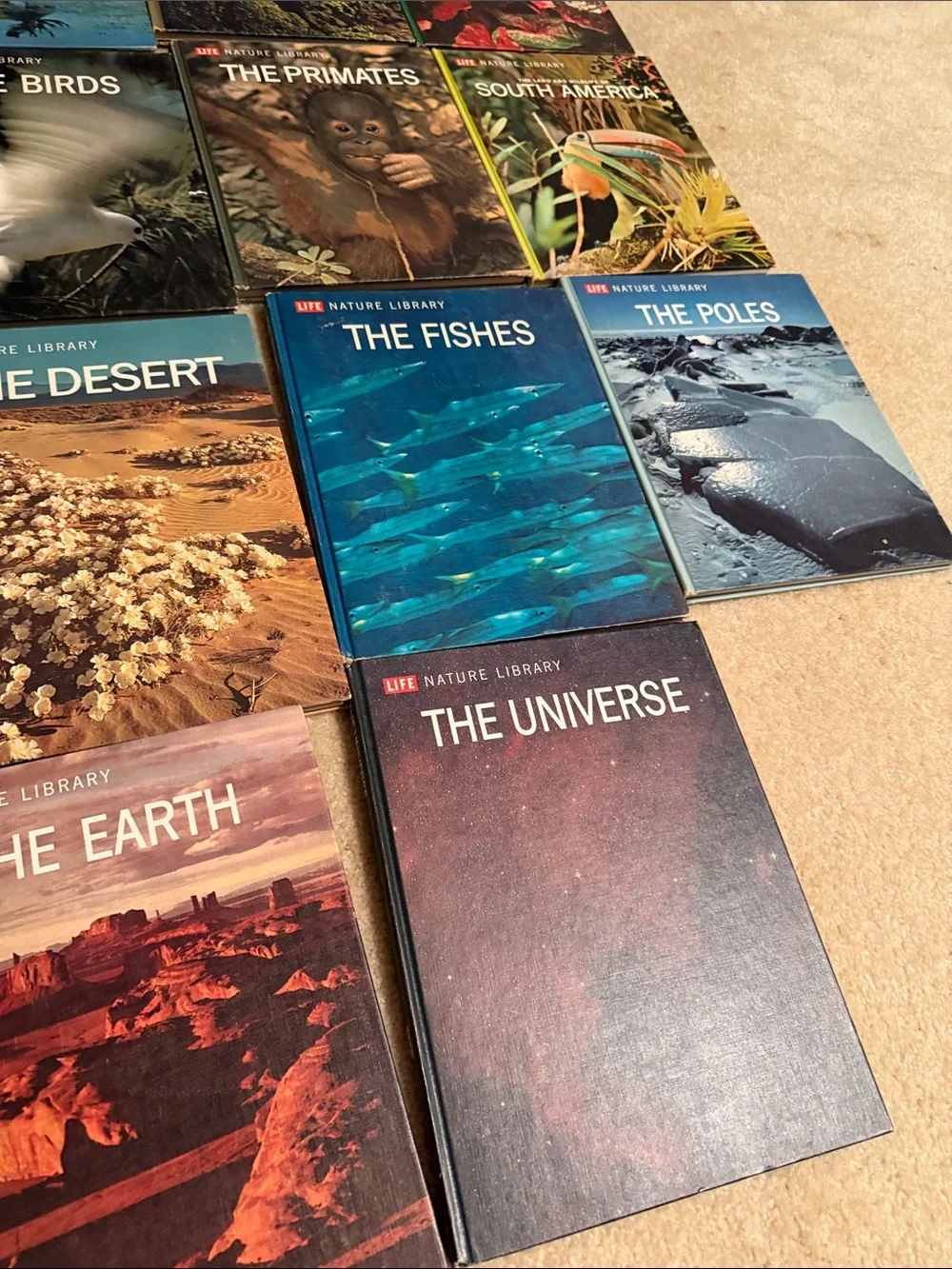 A Guide To Thr Natural World 18 books 📕